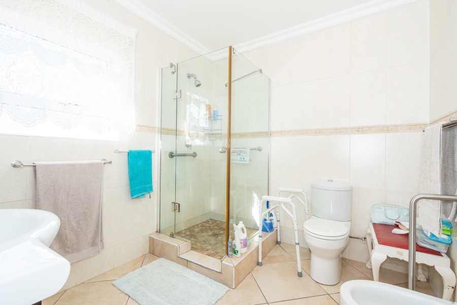 5 Bedroom Property for Sale in Myburgh Park Western Cape